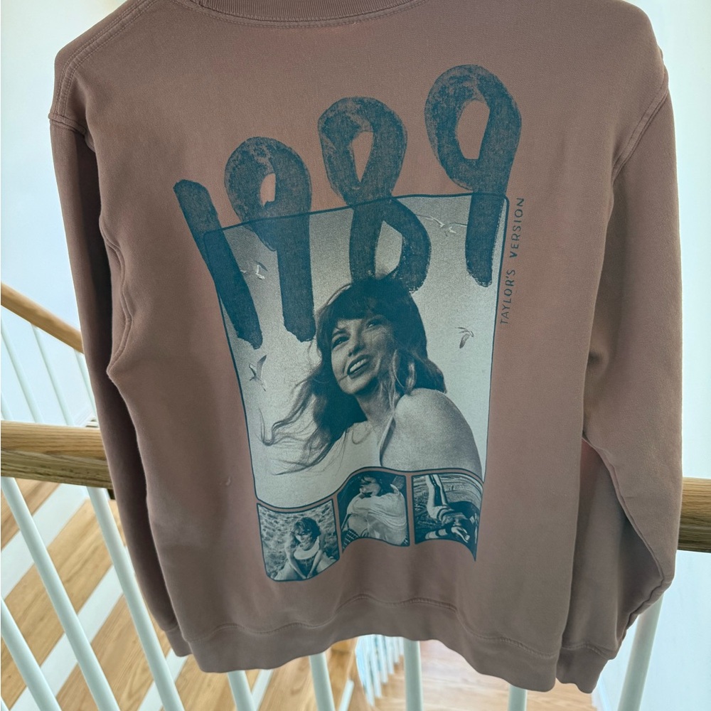 Taylor Swift 1989 Crew Neck Sweatshirt